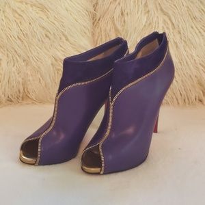 COPY - Christian Louboutin Col Zippe Booties